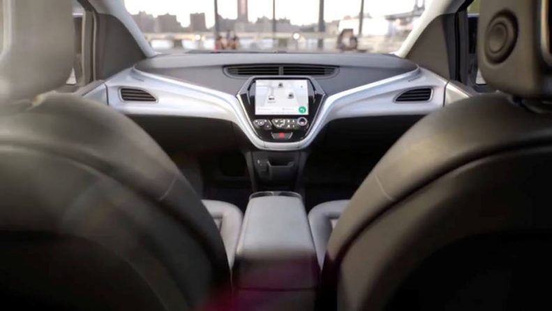 GM's planned Cruise AV driverless car features no steering wheel or pedals in a still image from video released January 12, 2018. General Motors/Handout via REUTERS. ATTENTION EDITORS - THIS IMAGE WAS PROVIDED BY A THIRD PARTY. NO SALES, NO ARCHIVES.