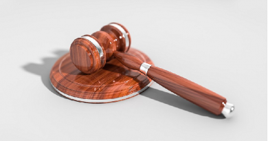 Locadora e locatário de veículo terão de indenizar condutor envolvido em acidente de trânsito Locadora e locatário de veículo terão de indenizar condutor envolvido em acidente de trânsito